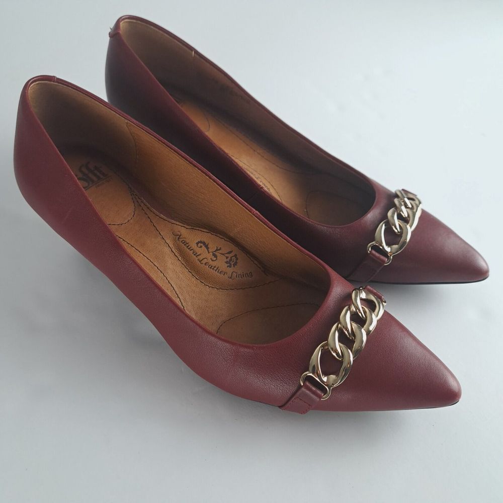Sofft 8.5 Chain Link Wedge 2 Inches Pointed Toe Leather Lining Comfort Footbed